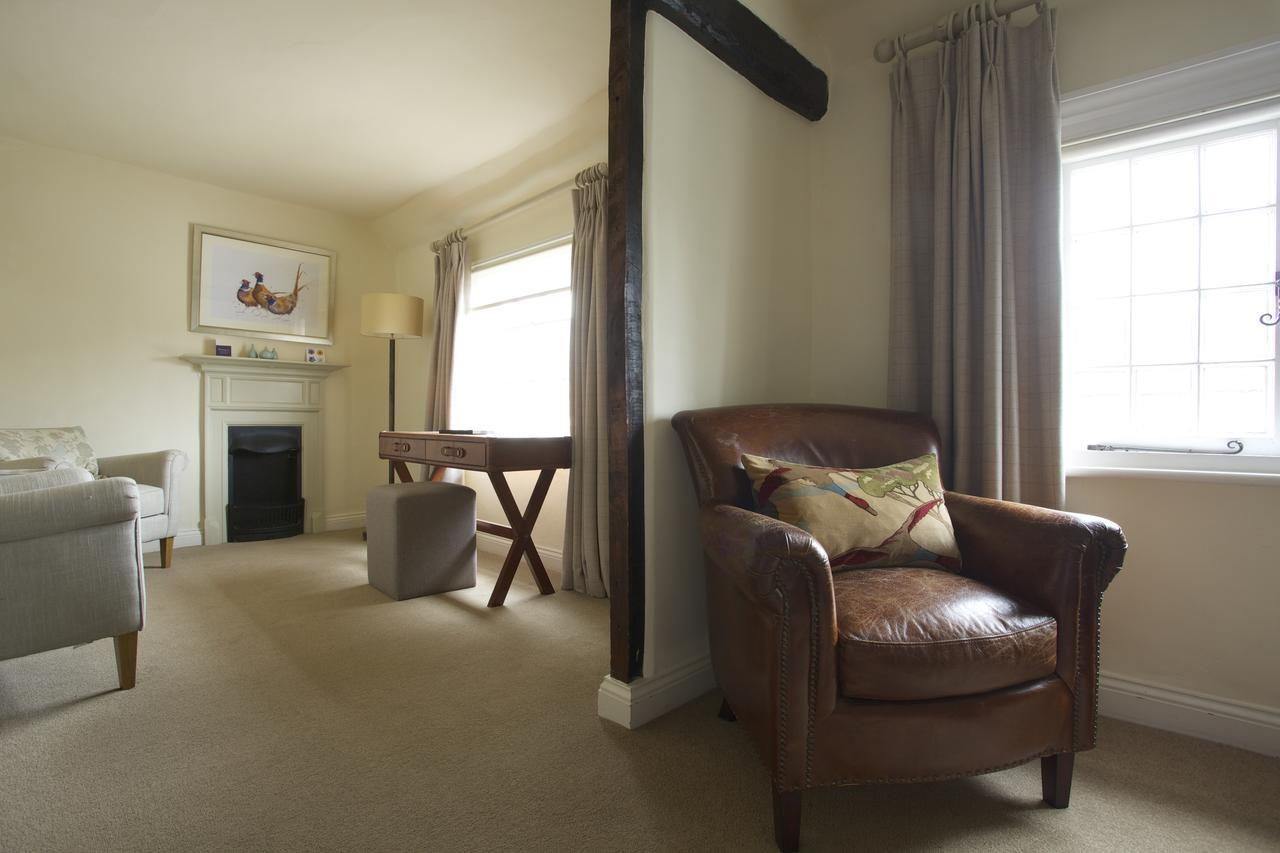 The Royal Oak, Yattendon Frilsham Ngoại thất bức ảnh