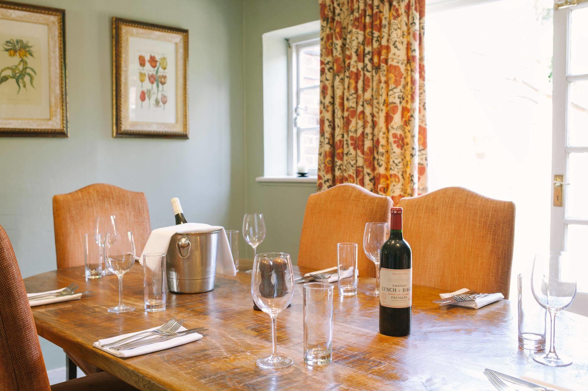 The Royal Oak, Yattendon Frilsham Ngoại thất bức ảnh
