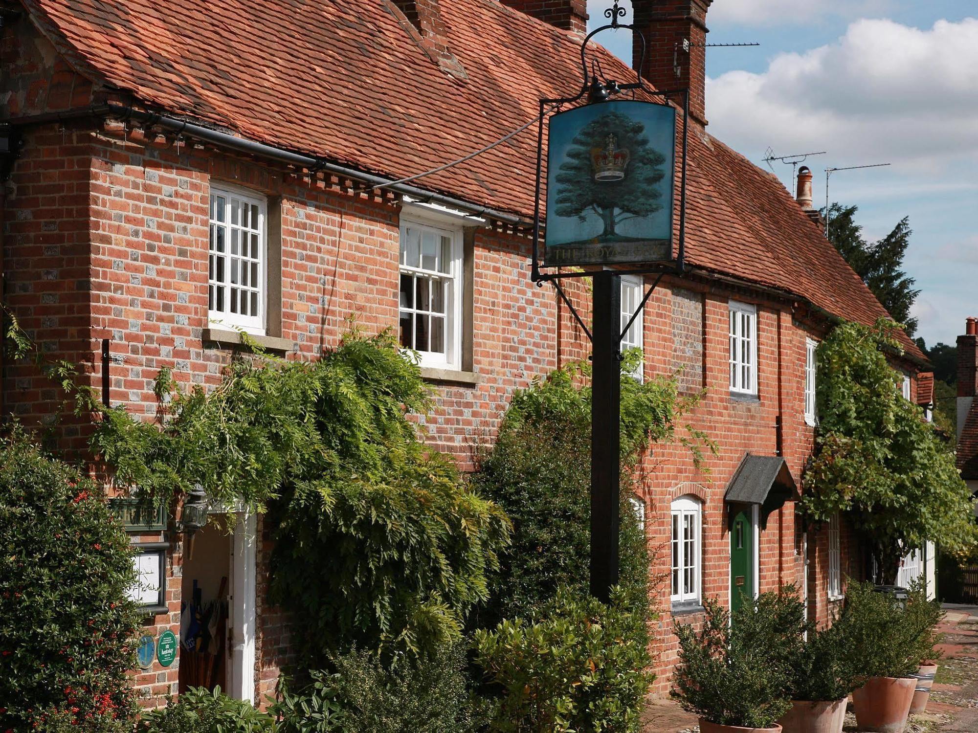 The Royal Oak, Yattendon Frilsham Ngoại thất bức ảnh